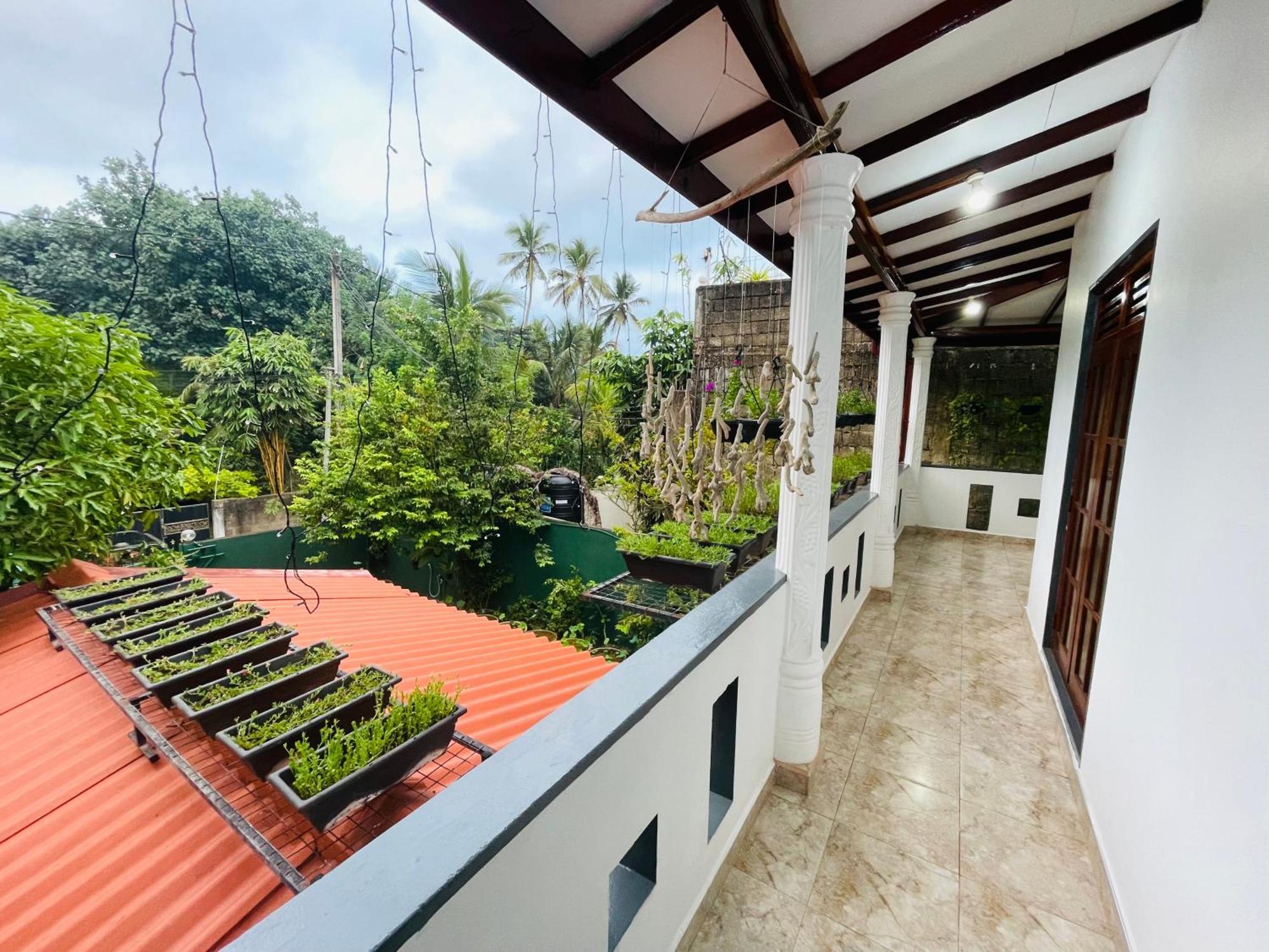 Kanthi Holiday Rest Homestay ミリッサ エクステリア 写真