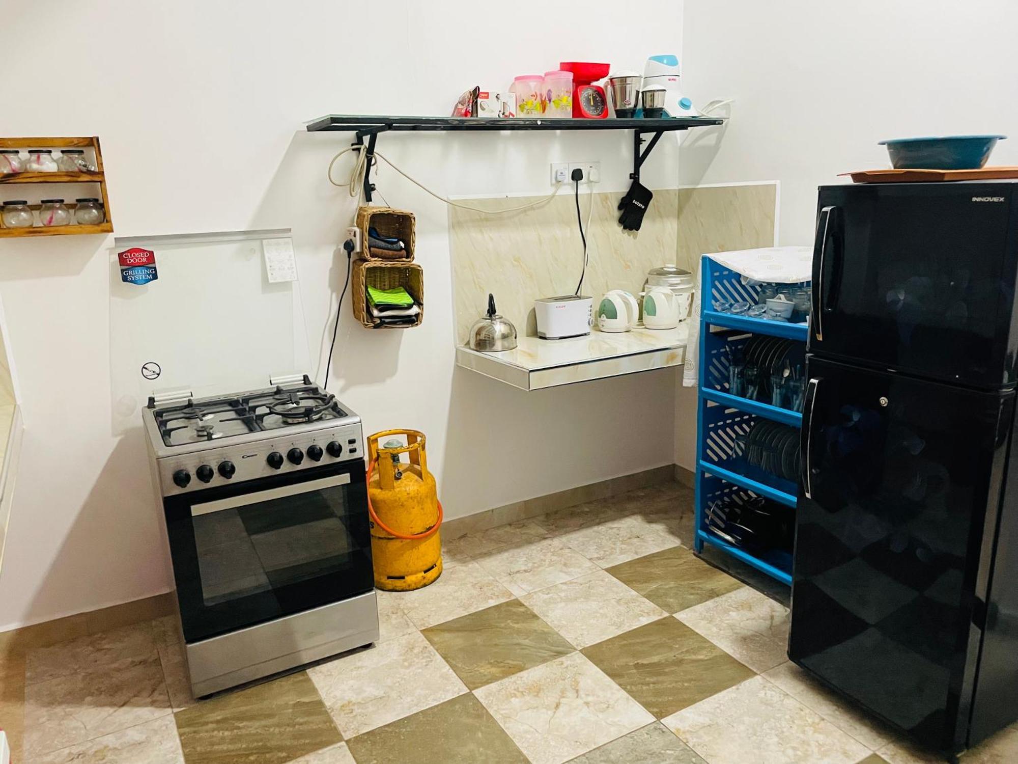 Kanthi Holiday Rest Homestay ミリッサ エクステリア 写真