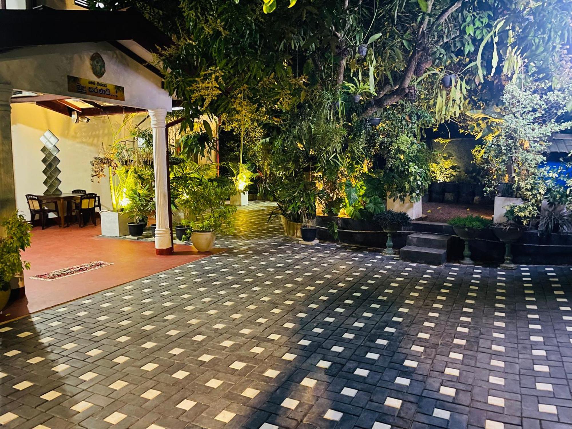 Kanthi Holiday Rest Homestay ミリッサ エクステリア 写真