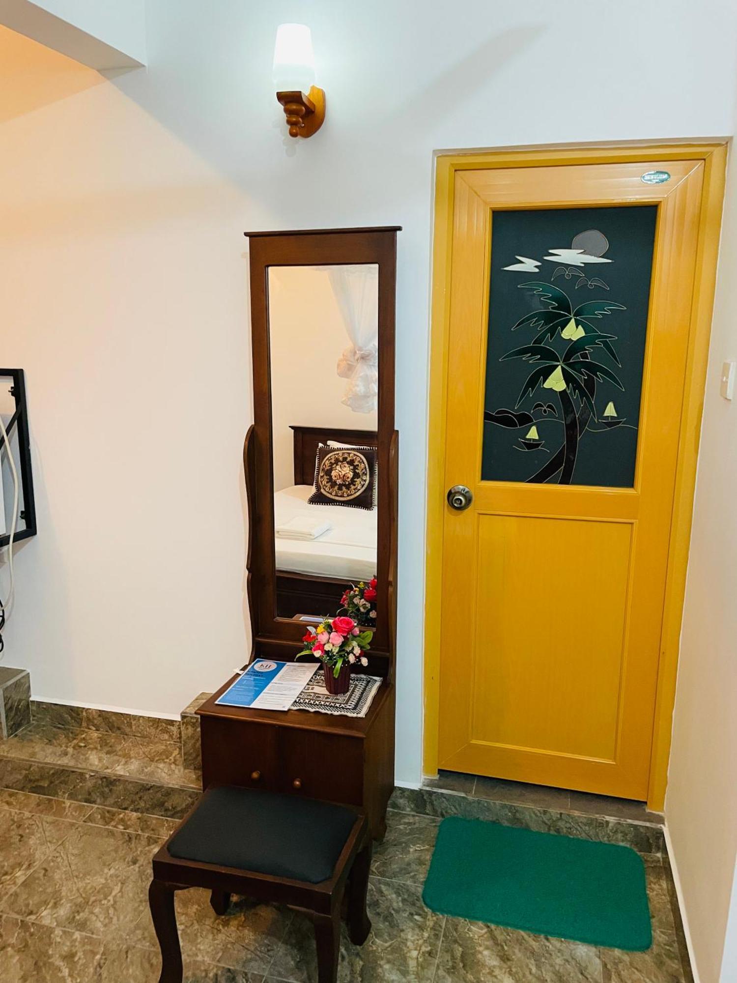 Kanthi Holiday Rest Homestay ミリッサ エクステリア 写真